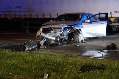 Boeblingen: Schwerer Verkehrsunfall mit 3 Verletzten auf dem Flugfeld
